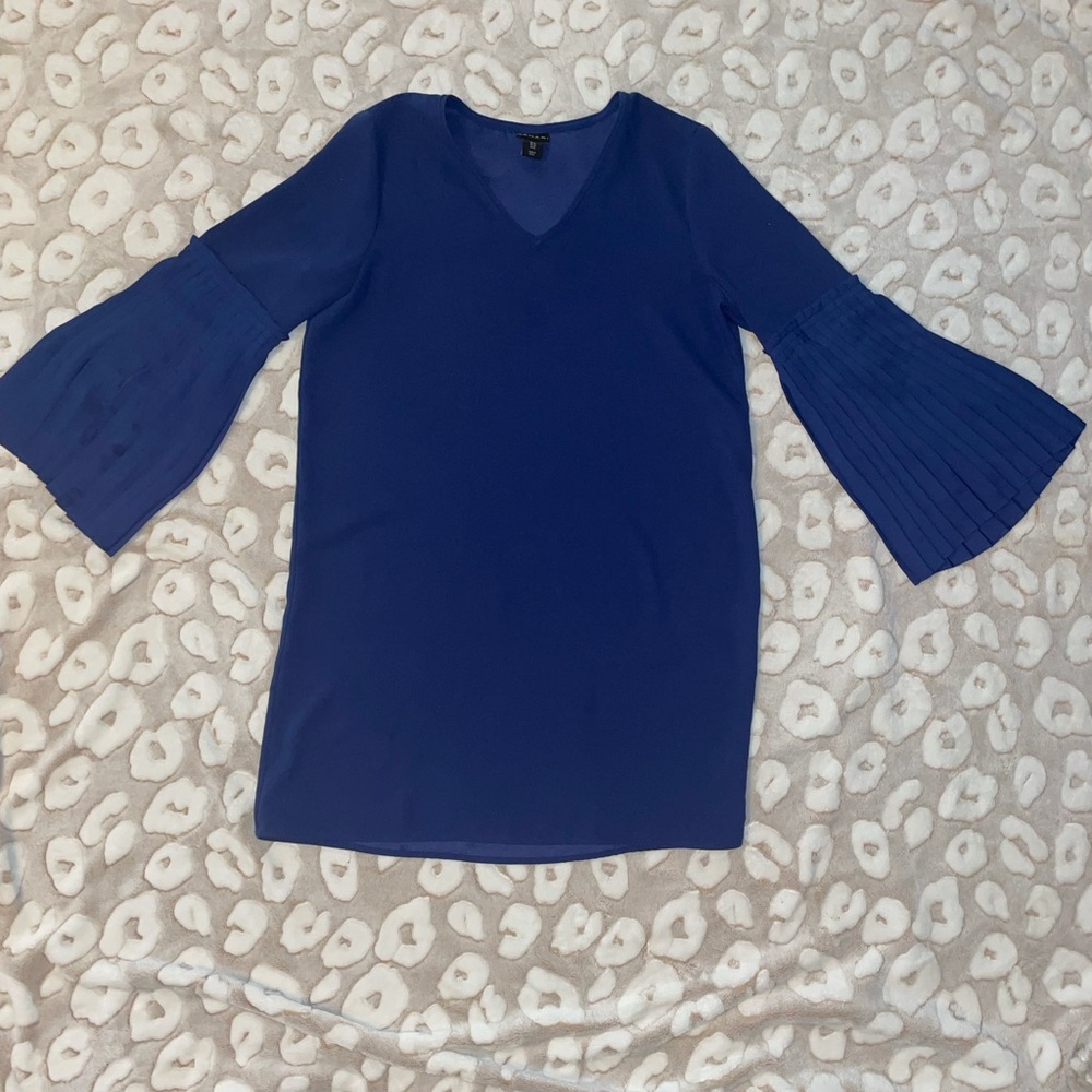 Tahari pleated bell sleeved dress size 12